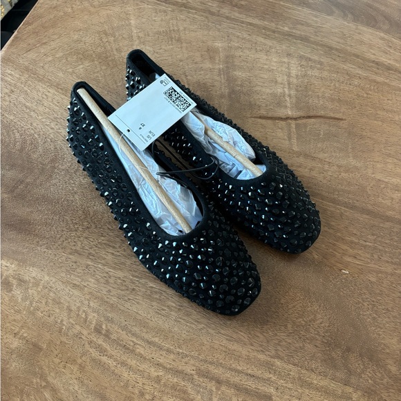 H&M Embellished Flats - Picture 5 of 6